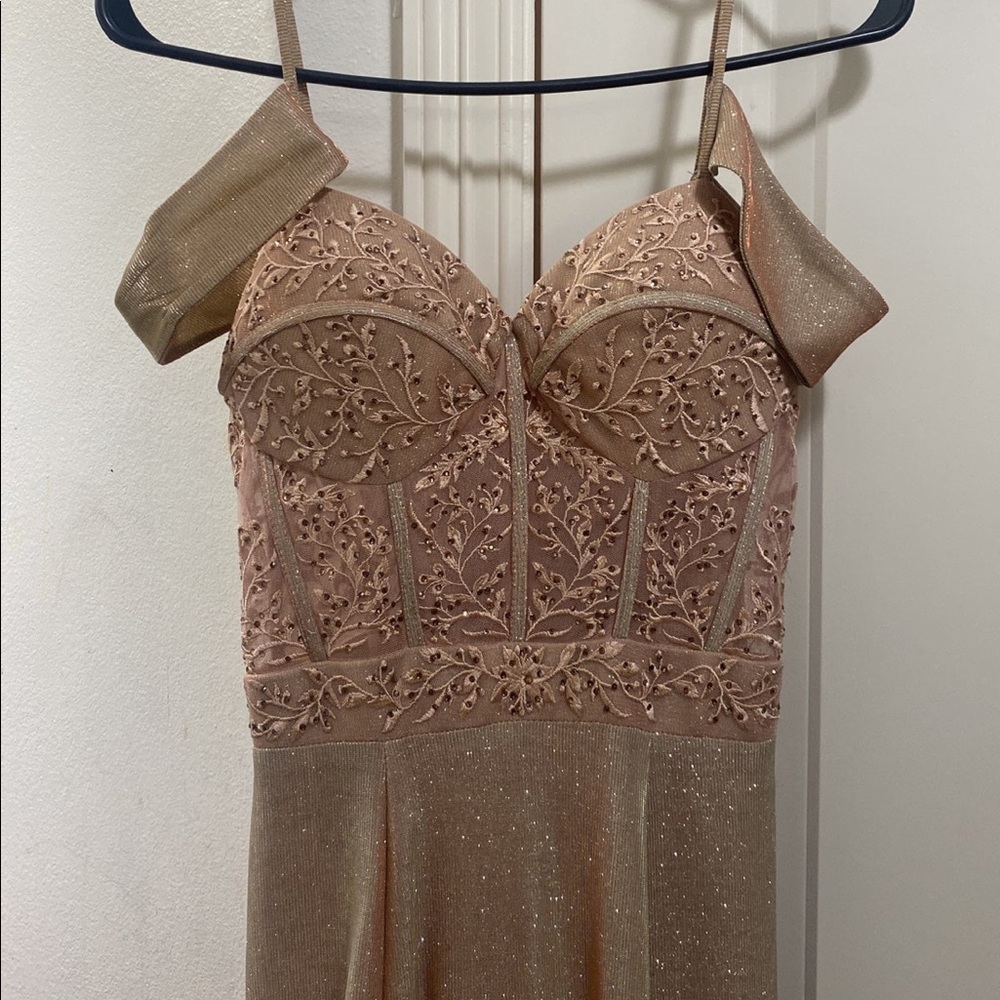 Evening formal off the shoulders dress size 2 (XS)